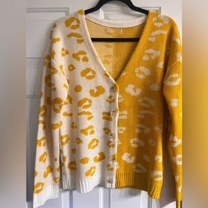 Button up cardigan sweater 🐆